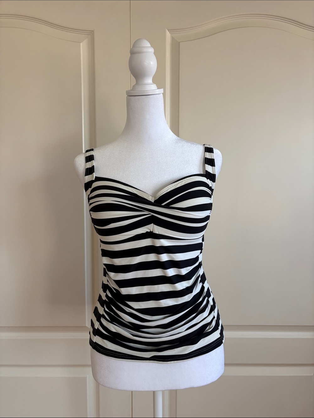 NIPTUCK Size 8 Black & White Striped Twist Front Tank Top